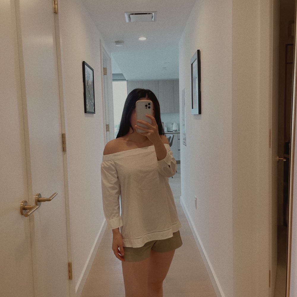 Theory Off-Shoulder white top